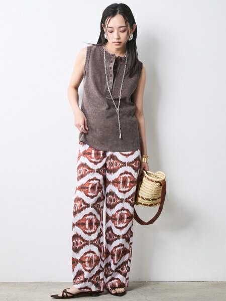 CHIC STYLEのヴィンテージ加工ヘンリーネックタンクトップ<大きいサイズ有>シックスタイルを使ったコーディネートを紹介します。｜Rakuten Fashion(楽天ファッション／旧楽天ブランドアベニュー)7117115