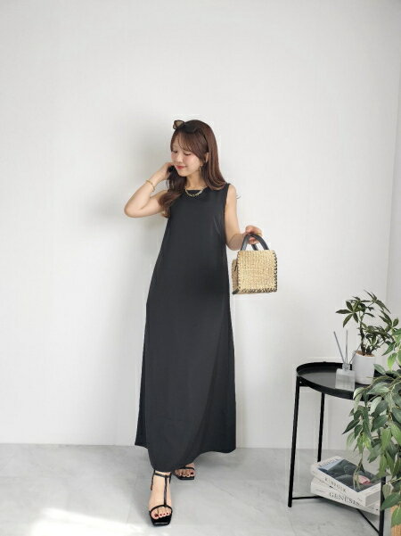 CHIC STYLEのノースリーブAラインロングワンピース<大きいサイズ有>シックスタイルを使ったコーディネートを紹介します。｜Rakuten Fashion(楽天ファッション／旧楽天ブランドアベニュー)7117123