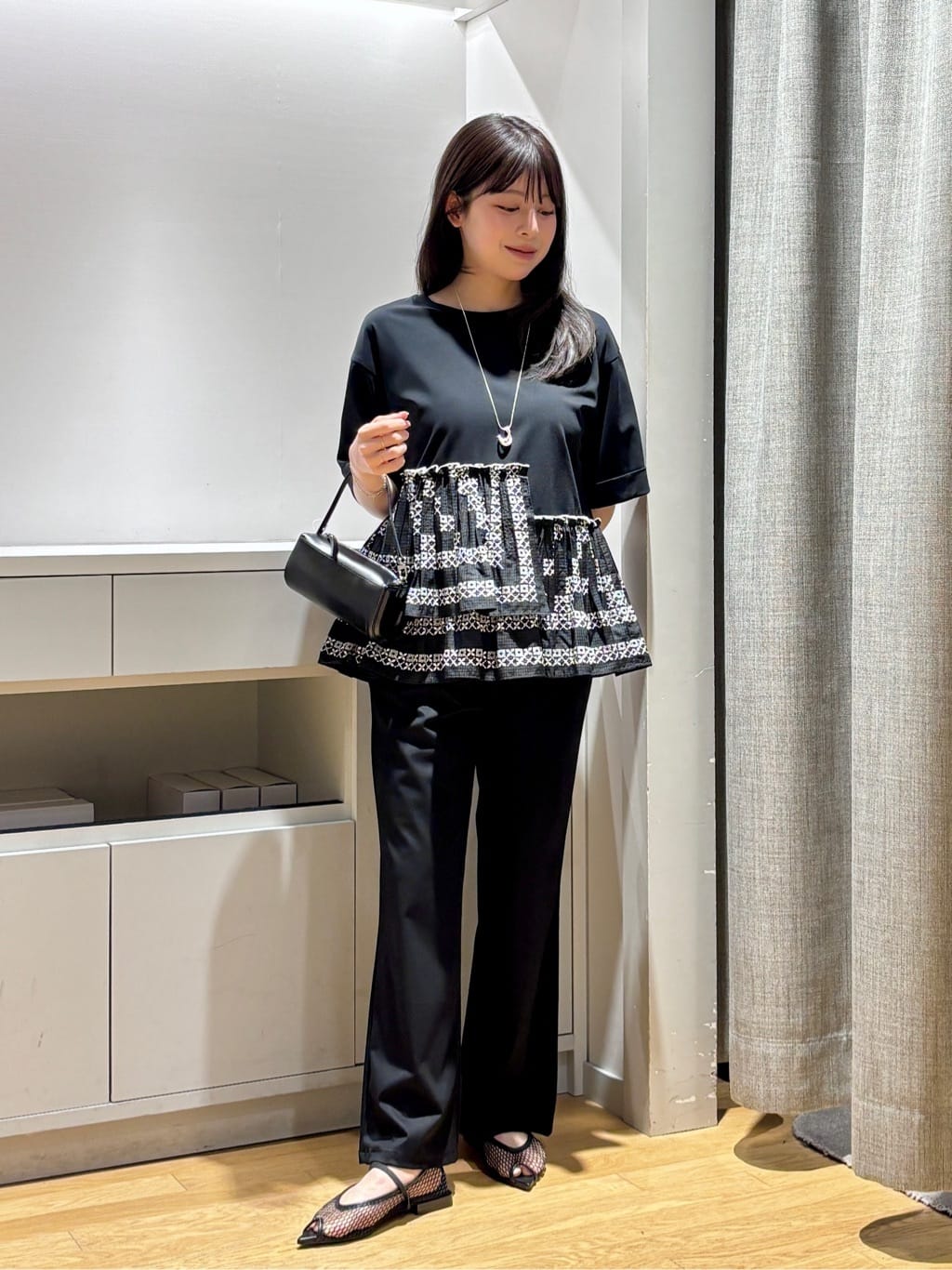 UNITED ARROWS LTD. OUTLET | エンブロイダリープリーツ コンビ T