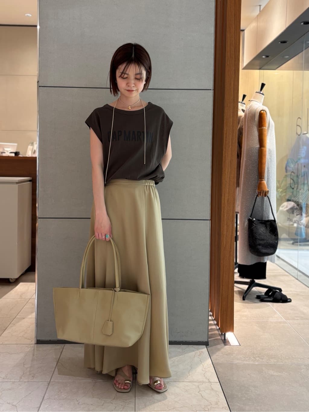 GALLARDAGALANTEのフレンチシアーロゴTeeを使ったコーディネートを紹介します。｜Rakuten Fashion(楽天ファッション／旧楽天ブランドアベニュー)7119561