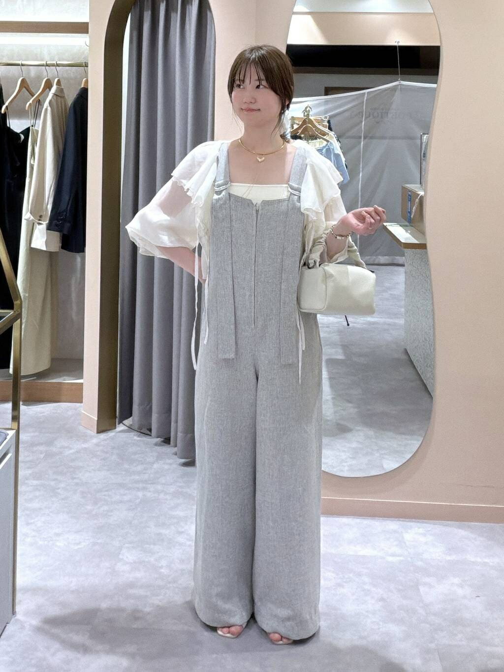 mysty womanのラッフルフリルブラウスキャミSETを使ったコーディネートを紹介します。｜Rakuten Fashion(楽天ファッション／旧楽天ブランドアベニュー)7121551