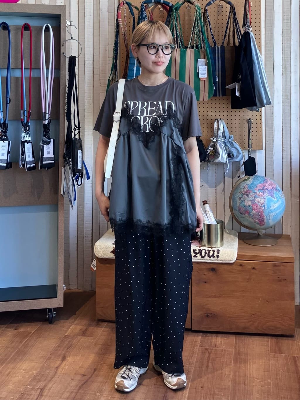FREAK’S STOREのレースキャミ ドッキングTシャツを使ったコーディネートを紹介します。｜Rakuten Fashion(楽天ファッション／旧楽天ブランドアベニュー)7123292