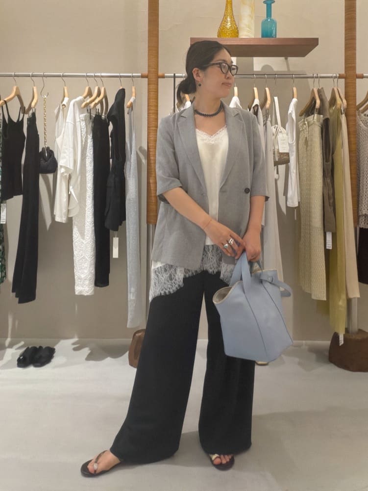GALLARDAGALANTEの【RobertaGandolfi】レザーショルダーバッグを使ったコーディネートを紹介します。｜Rakuten Fashion(楽天ファッション／旧楽天ブランドアベニュー)7124143