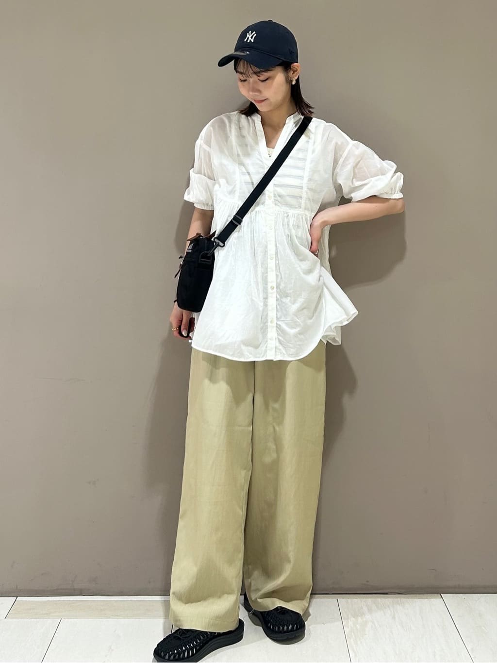 FREAK’S STOREのインド コットンボイル キーネック チュニックブラウス 全5色を使ったコーディネートを紹介します。｜Rakuten Fashion(楽天ファッション／旧楽天ブランドアベニュー)7124805