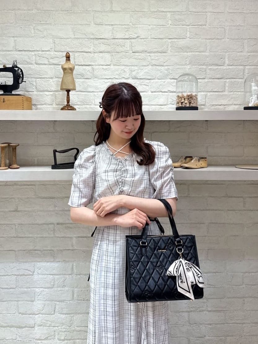 one after another NICE CLAUP | 【LouLoumei】サイドカットデザイン