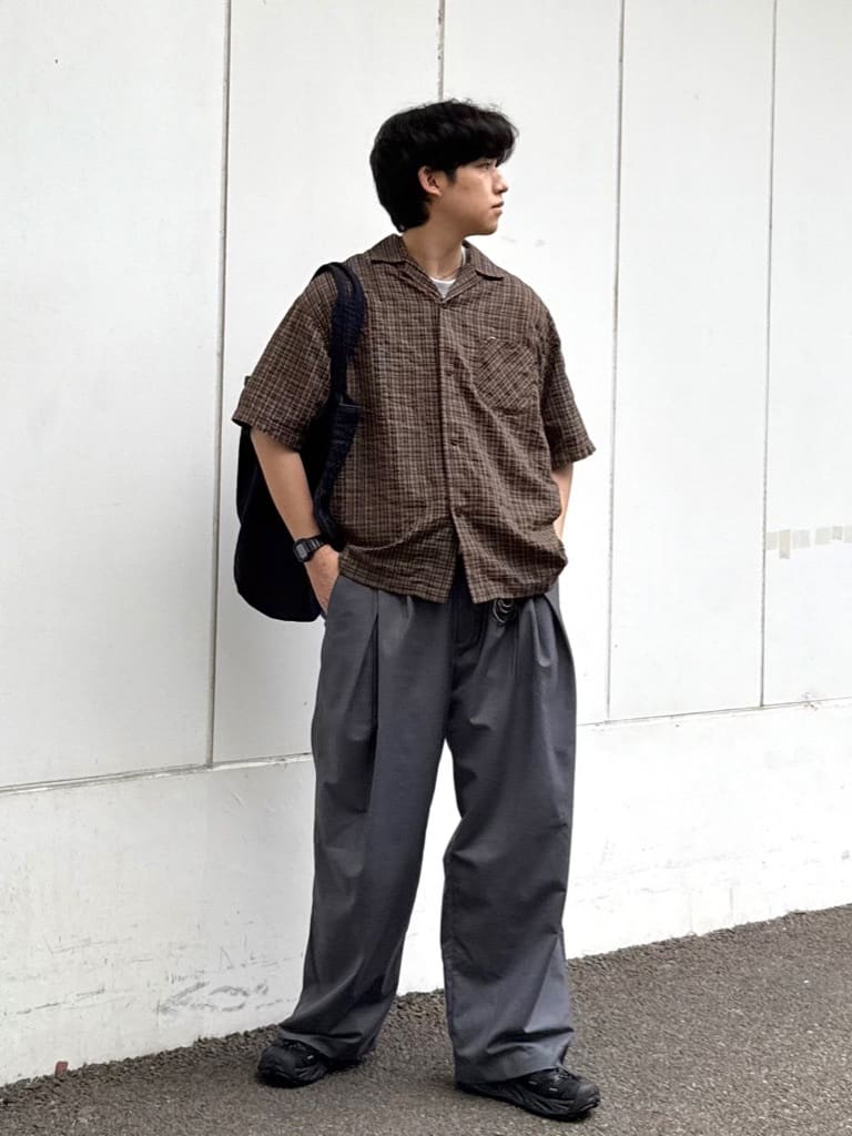 FREAK’S STOREのHINSON 別注 シアサッカー オープンカラー ショートスリーブ チェックシャツを使ったコーディネートを紹介します。｜Rakuten Fashion(楽天ファッション／旧楽天ブランドアベニュー)7129642