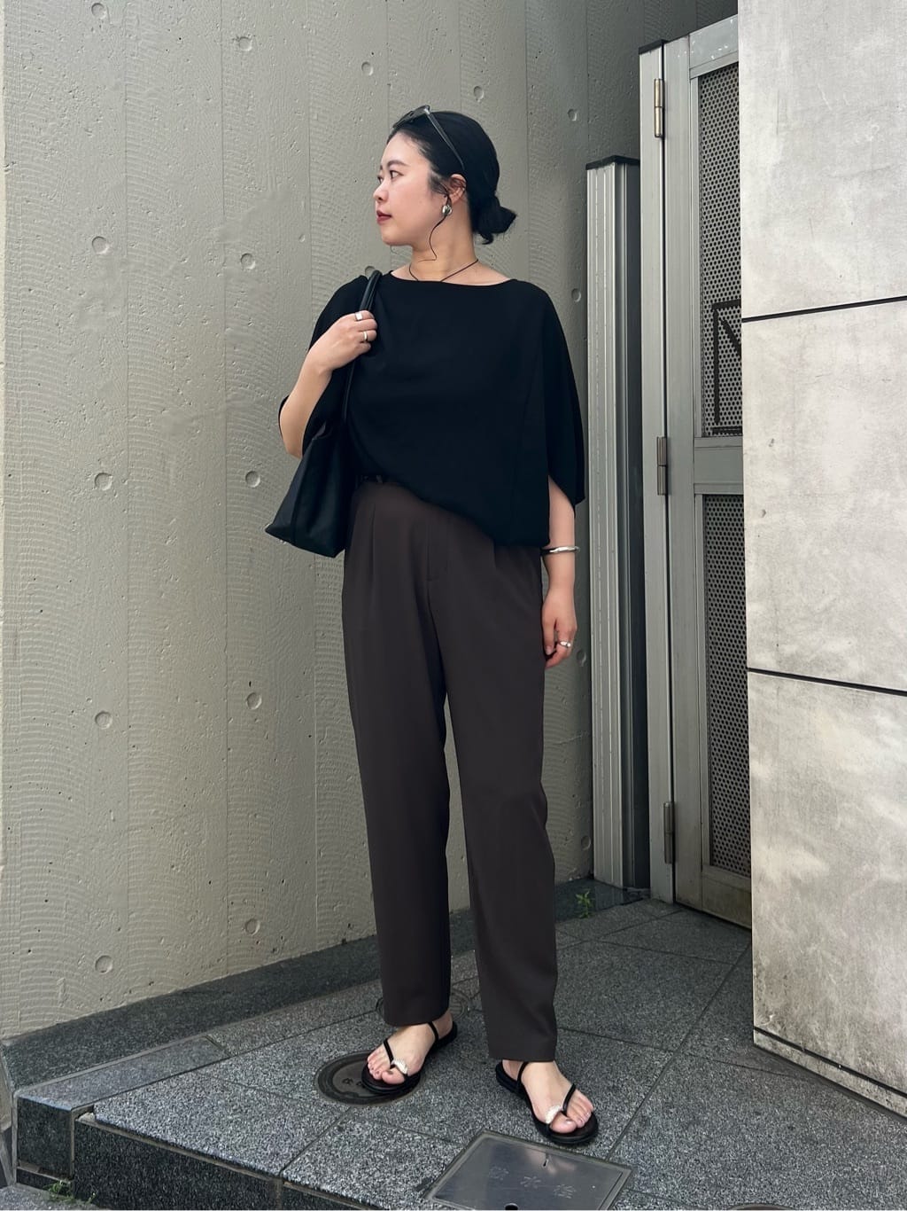 GALLARDAGALANTEのライトジャージーテーパードパンツを使ったコーディネートを紹介します。｜Rakuten Fashion(楽天ファッション／旧楽天ブランドアベニュー)7130113