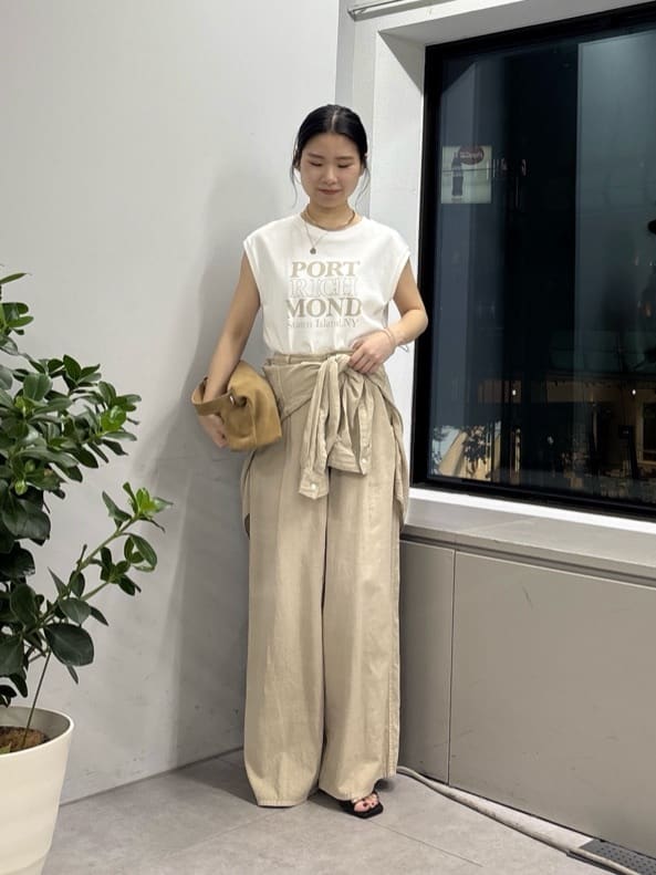 GALLARDAGALANTEの【驚くほど軽い!】シアーデニムシャツを使ったコーディネートを紹介します。｜Rakuten Fashion(楽天ファッション／旧楽天ブランドアベニュー)7131441