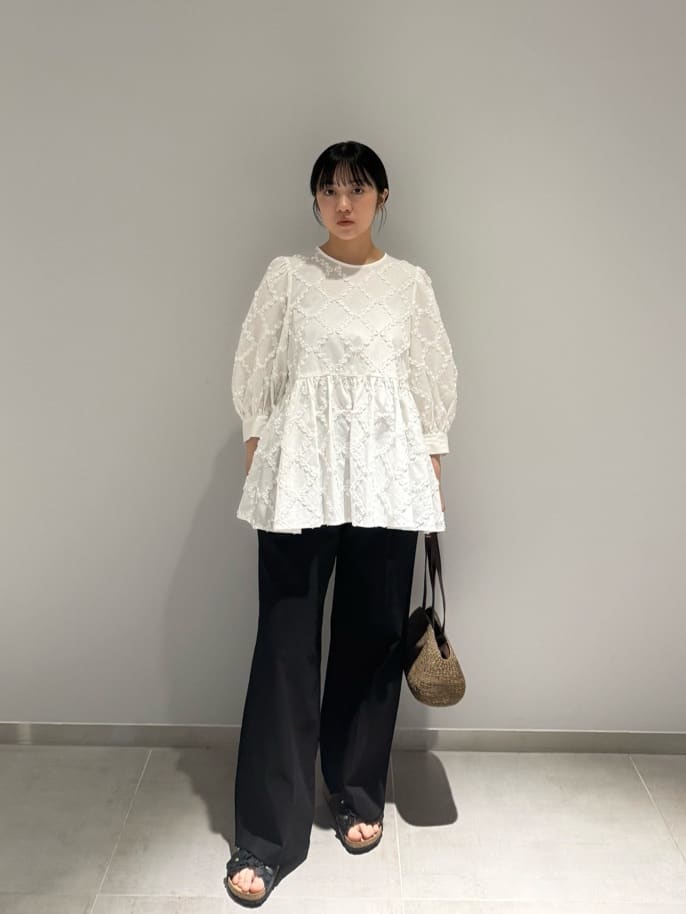 UNITED ARROWS | エンブロイダリー フリル トップス | Rakuten Fashion