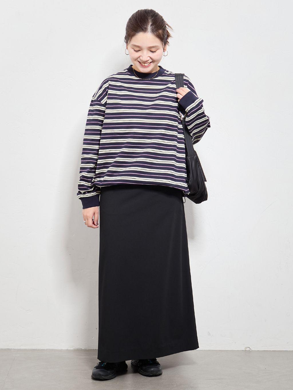 JOURNAL STANDARDの《追加》シャーリングロングスリーブTシャツを使ったコーディネートを紹介します。｜Rakuten Fashion(楽天ファッション／旧楽天ブランドアベニュー)7136038