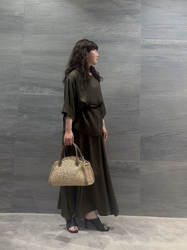 GALLARDAGALANTEの【セットアップ対応】キュプラTeeブラウスを使ったコーディネートを紹介します。｜Rakuten Fashion(楽天ファッション／旧楽天ブランドアベニュー)7137295