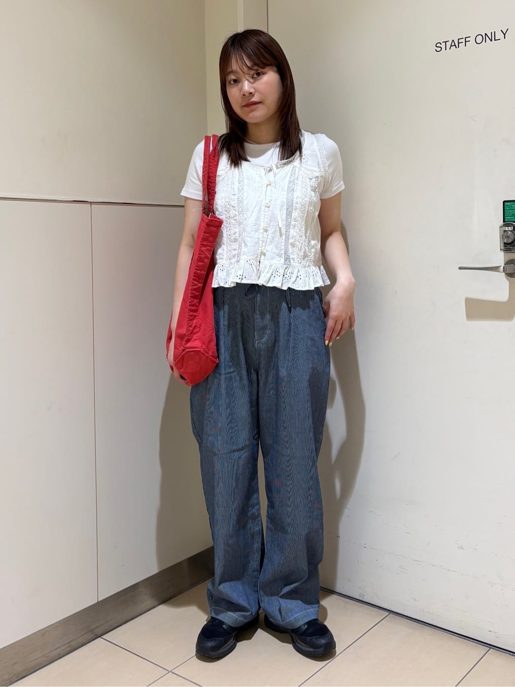 FREAK’S STOREのインド レース ノースリーブブラウスを使ったコーディネートを紹介します。｜Rakuten Fashion(楽天ファッション／旧楽天ブランドアベニュー)7137935