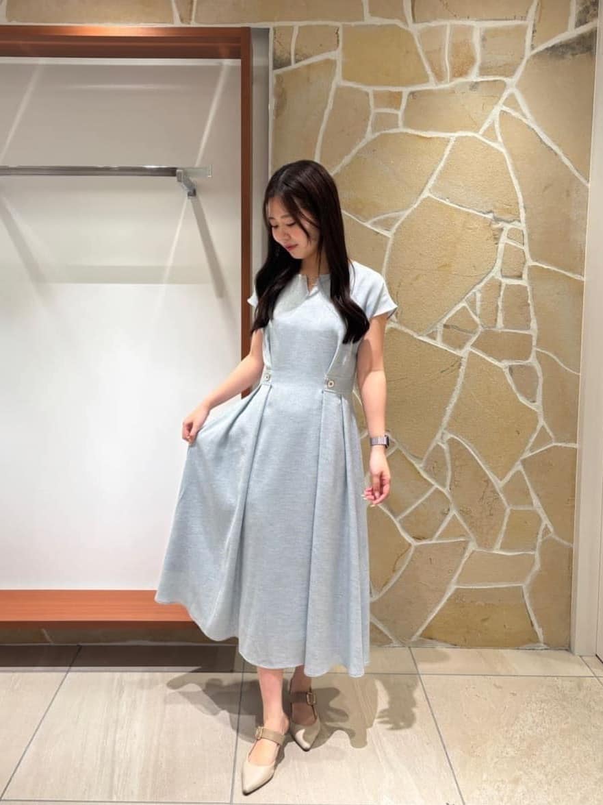 Viaggio Bluのリネンツイルワンピースを使ったコーディネートを紹介します。｜Rakuten Fashion(楽天ファッション／旧楽天ブランドアベニュー)7138427