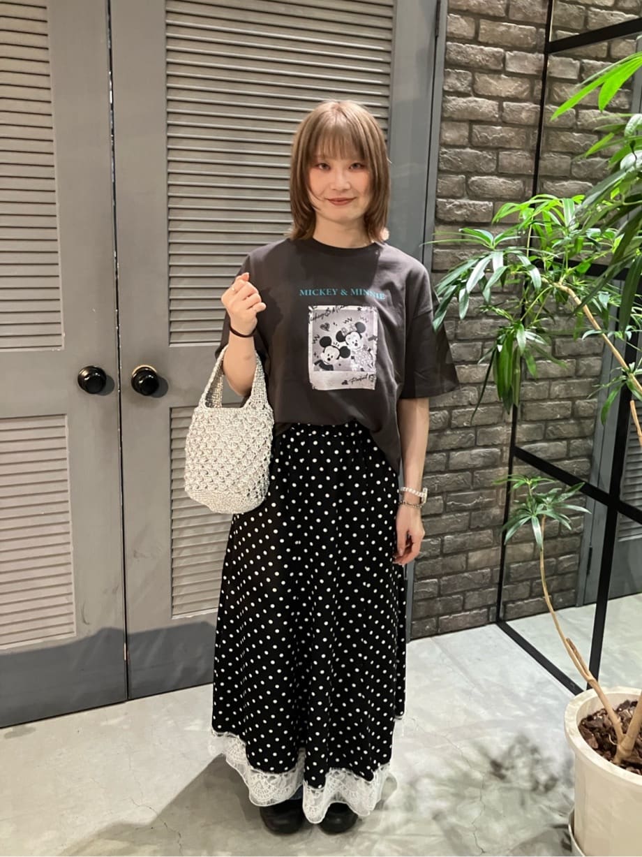 FREAK’S STOREのラメ糸手編み 2WAYバッグを使ったコーディネートを紹介します。｜Rakuten Fashion(楽天ファッション／旧楽天ブランドアベニュー)7149799