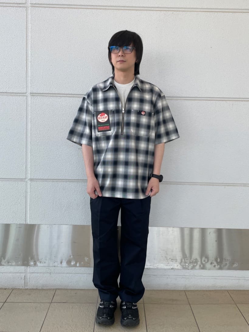 FREAK’S STOREの別注 リラックスフィット ハーフジップ ワンポイントロゴ 半袖ワークシャツ/チェックを使ったコーディネートを紹介します。｜Rakuten Fashion(楽天ファッション／旧楽天ブランドアベニュー)7150092