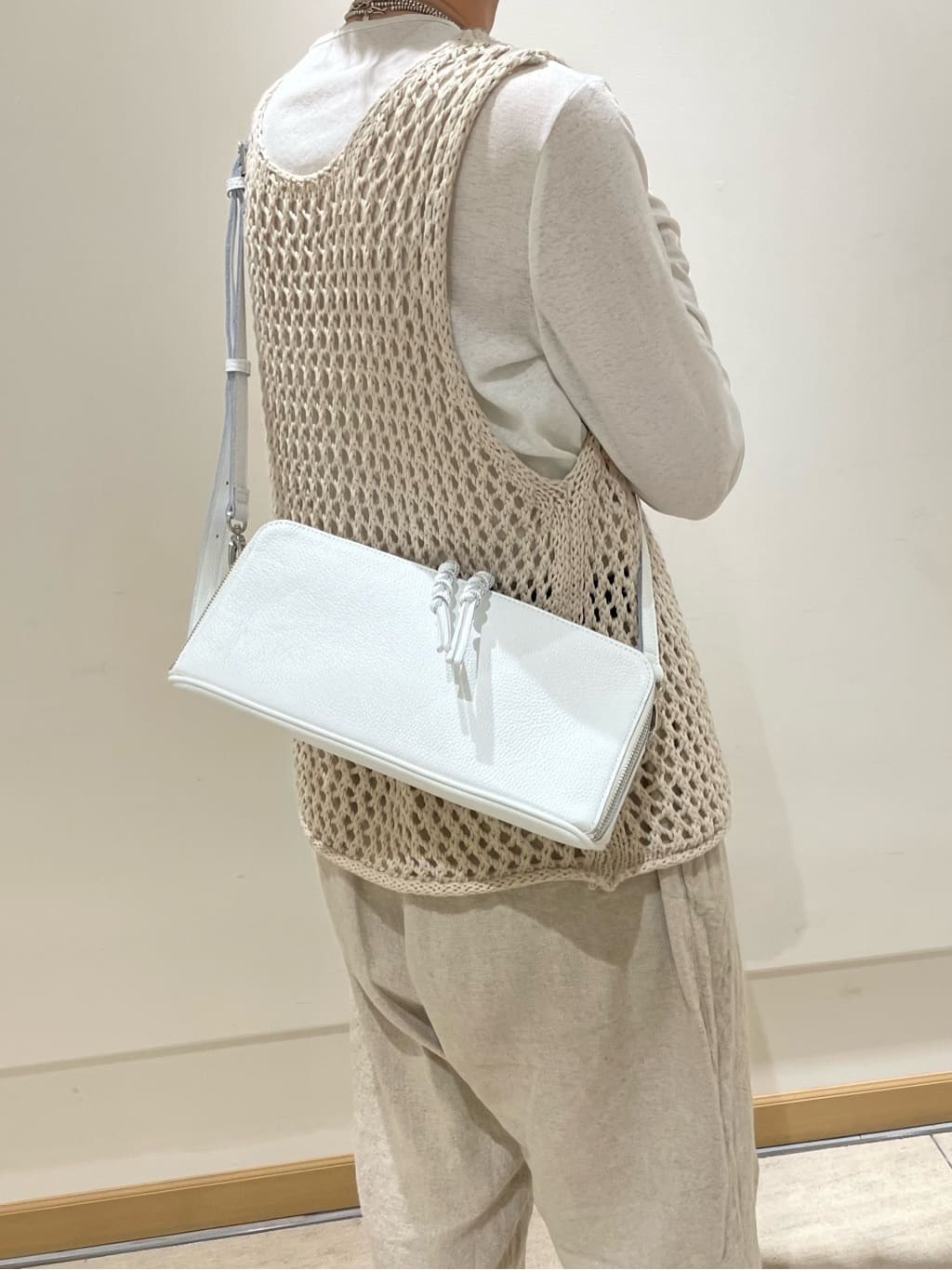 ear PAPILLONNERのトライアングルショルダーバッグ《本革》を使ったコーディネートを紹介します。｜Rakuten Fashion(楽天ファッション／旧楽天ブランドアベニュー)7150243