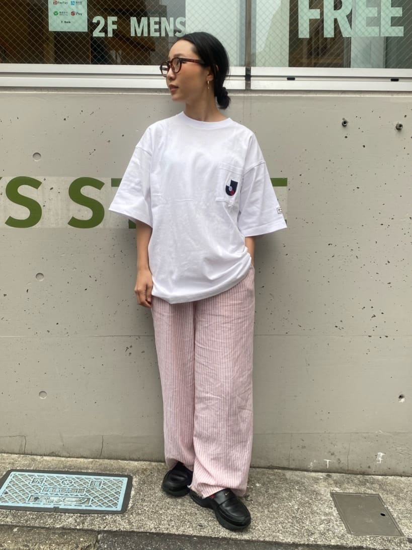 FREAK’S STOREのJ.LEAGUE × FREAK'S STORE 別注 2026 SEASON MEMORIAL TEE【EAST】を使ったコーディネートを紹介します。｜Rakuten Fashion(楽天ファッション／旧楽天ブランドアベニュー)7153938