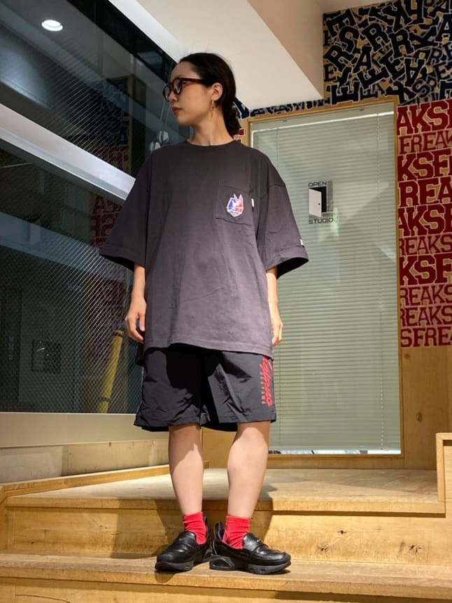 FREAK’S STOREのJ.LEAGUE × FREAK'S STORE 別注SUPPORTERS SHORT SLEEVE TEE 【ファジアーノ岡山】を使ったコーディネートを紹介します。｜Rakuten Fashion(楽天ファッション／旧楽天ブランドアベニュー)7153962