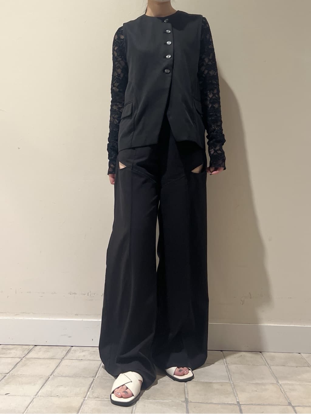 STACCATOのスクエアモードフラットティンを使ったコーディネートを紹介します。｜Rakuten Fashion(楽天ファッション／旧楽天ブランドアベニュー)7156404