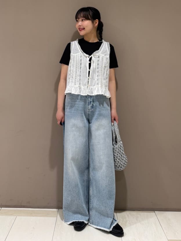 FREAK’S STOREの別注 クルーネック Tシャツ 限定展開を使ったコーディネートを紹介します。｜Rakuten Fashion(楽天ファッション／旧楽天ブランドアベニュー)7157878