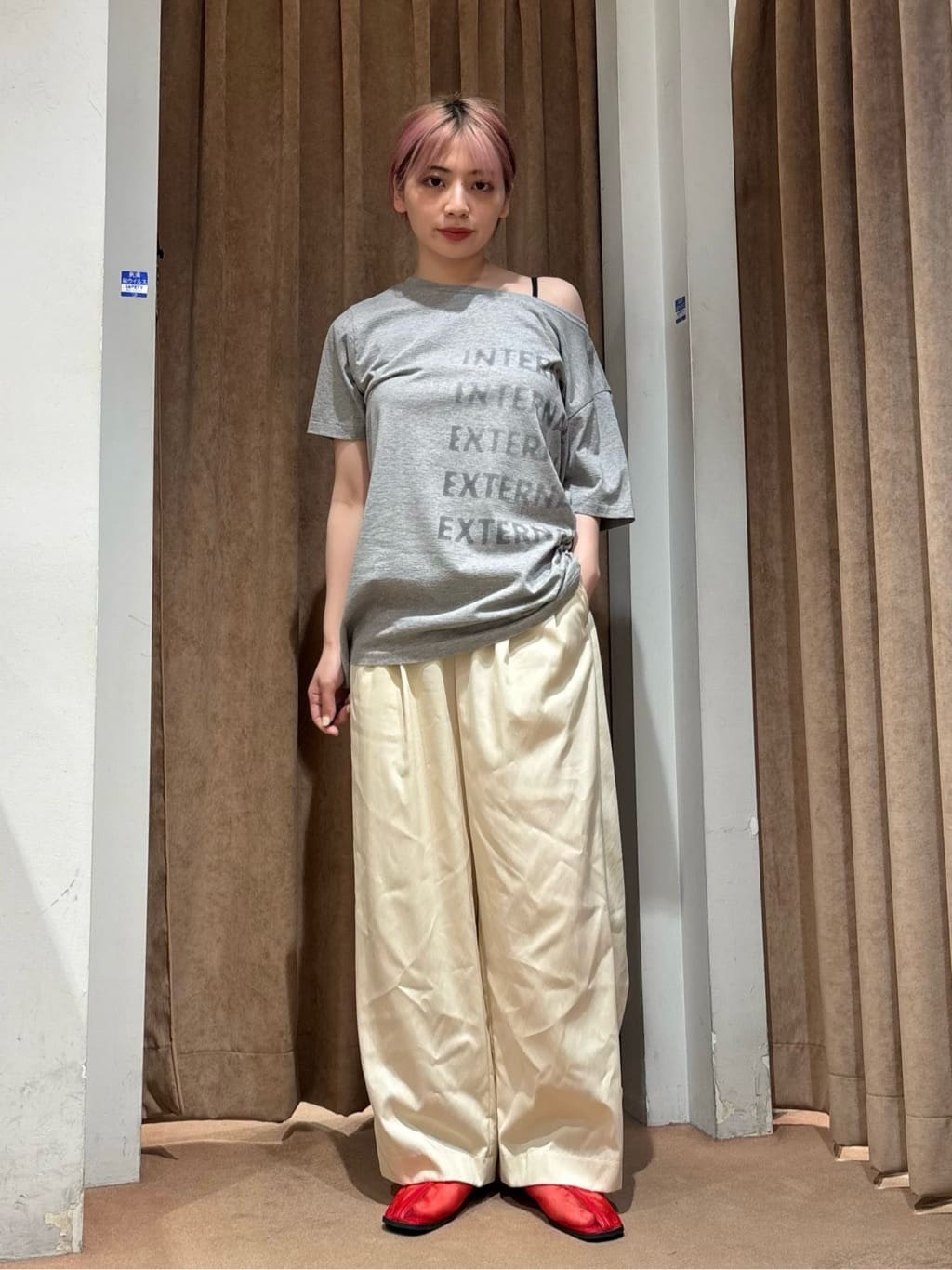 期間限定お値下げ　attisession ビック オフショルダー Tシャツ BEAUTY&YOUTH UNITED ARROWS | <ATTISESSION>ビック オフショルダー T