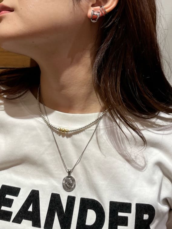 ear PAPILLONNERの《金属アレルギー対応/ステンレス》スネークチェーン×コインネックレスを使ったコーディネートを紹介します。｜Rakuten Fashion(楽天ファッション／旧楽天ブランドアベニュー)7158604