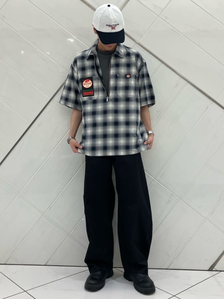 FREAK’S STOREの別注 バレルパンツ 限定展開を使ったコーディネートを紹介します。｜Rakuten Fashion(楽天ファッション／旧楽天ブランドアベニュー)7159783