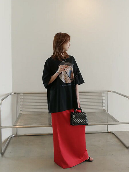 PRANK PROJECTのKeep Calm and Stay プリントTシャツ / Art Graphic Oversized T-shirtを使ったコーディネートを紹介します。｜Rakuten Fashion(楽天ファッション／旧楽天ブランドアベニュー)7164149