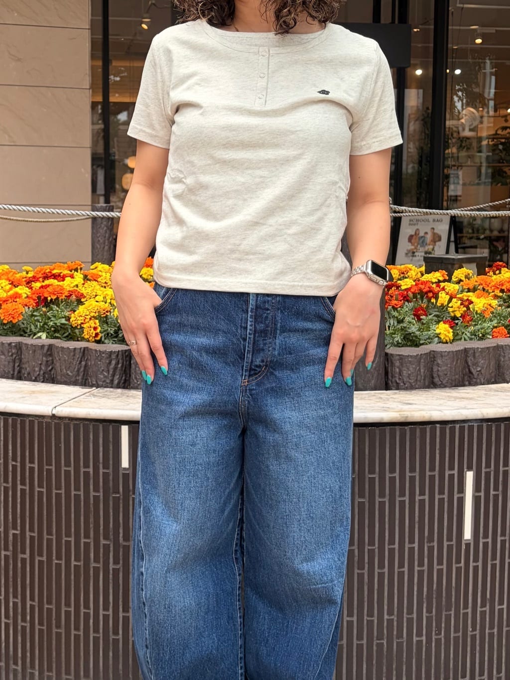 FREAK’S STOREのMARY QUANT × PUBLUX/マリークワント レイヤード風 コンパクト ヘンリーネック Tシャツ 限定展開を使ったコーディネートを紹介します。｜Rakuten Fashion(楽天ファッション／旧楽天ブランドアベニュー)7166327