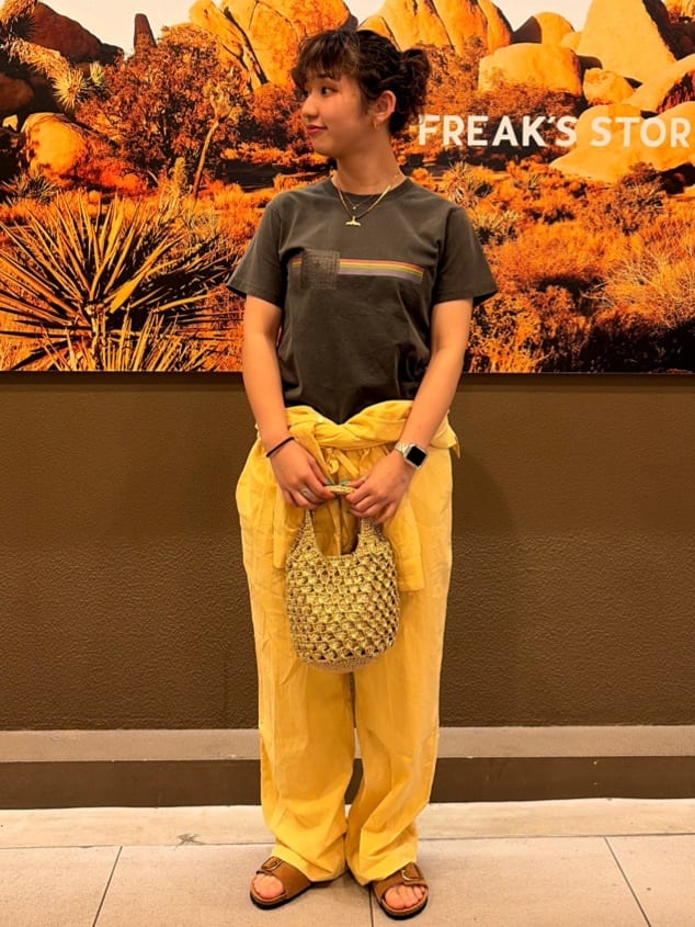 FREAK’S STOREのインド  オープンカラー ジャンプスーツを使ったコーディネートを紹介します。｜Rakuten Fashion(楽天ファッション／旧楽天ブランドアベニュー)7169744