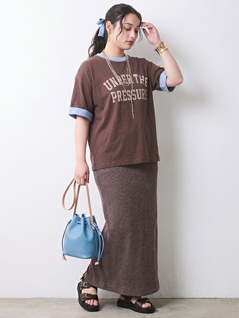 CHIC STYLEの綿100%バイカラーロゴプリントTシャツ<大きいサイズ有>シックスタイルを使ったコーディネートを紹介します。｜Rakuten Fashion(楽天ファッション／旧楽天ブランドアベニュー)7170493