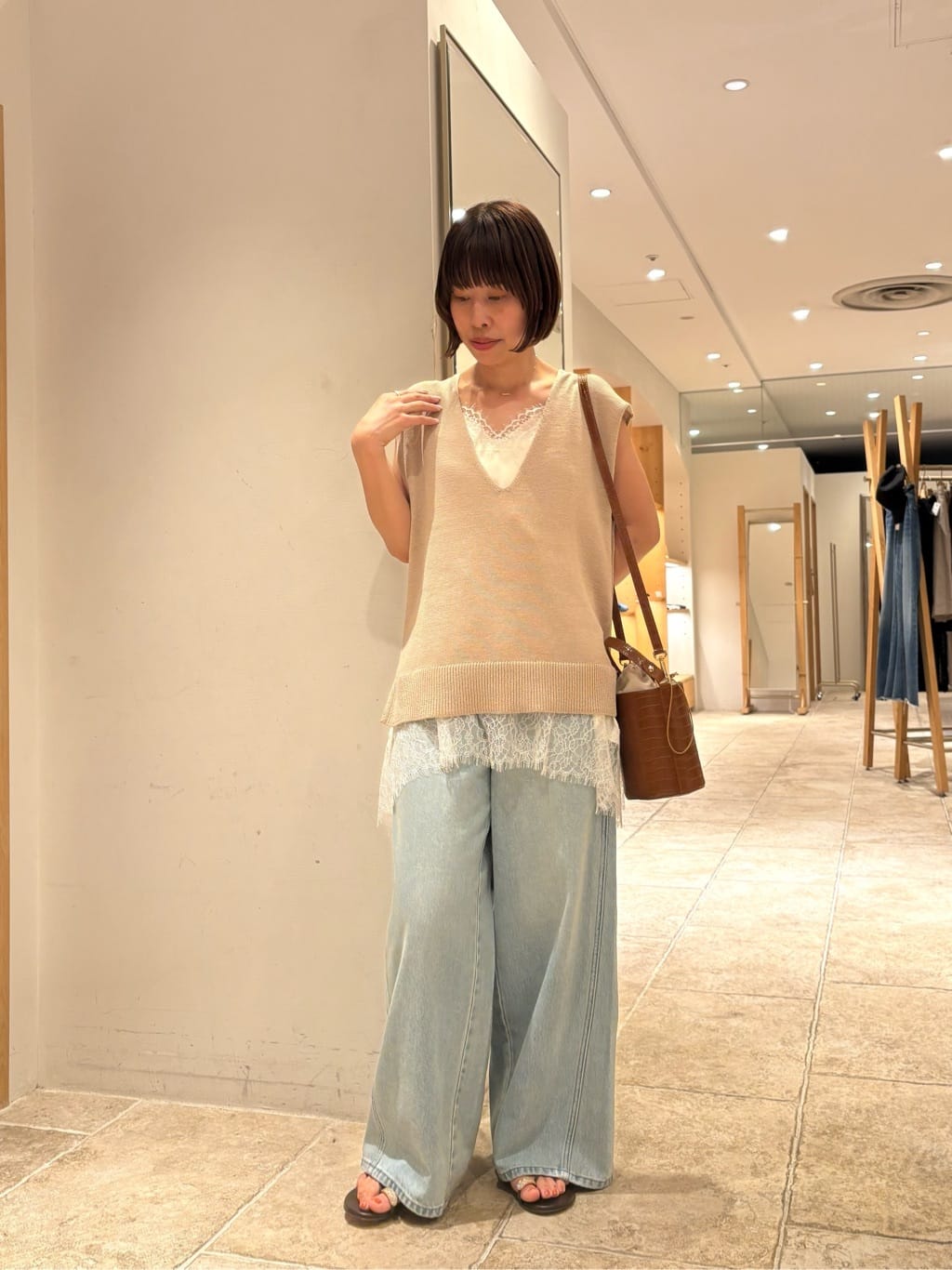 GALLARDAGALANTEのライトデニムを使ったコーディネートを紹介します。｜Rakuten Fashion(楽天ファッション／旧楽天ブランドアベニュー)7173030