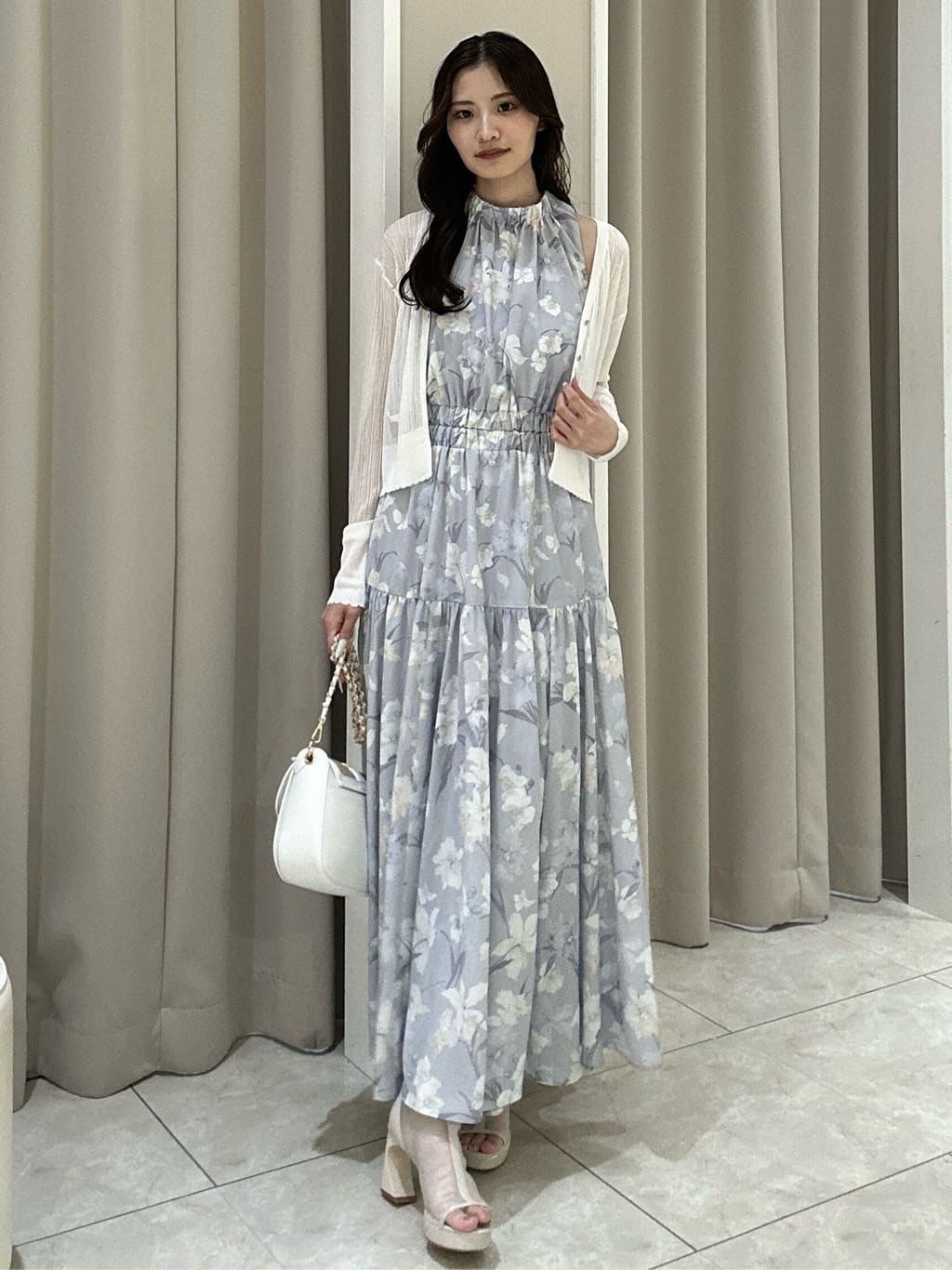 rienda ホルターネックギャザーフレアワンピース 女神ワンピース IVOY rienda | 【AKB48 伊藤百花さん着用アイテム】【女神ワンピース