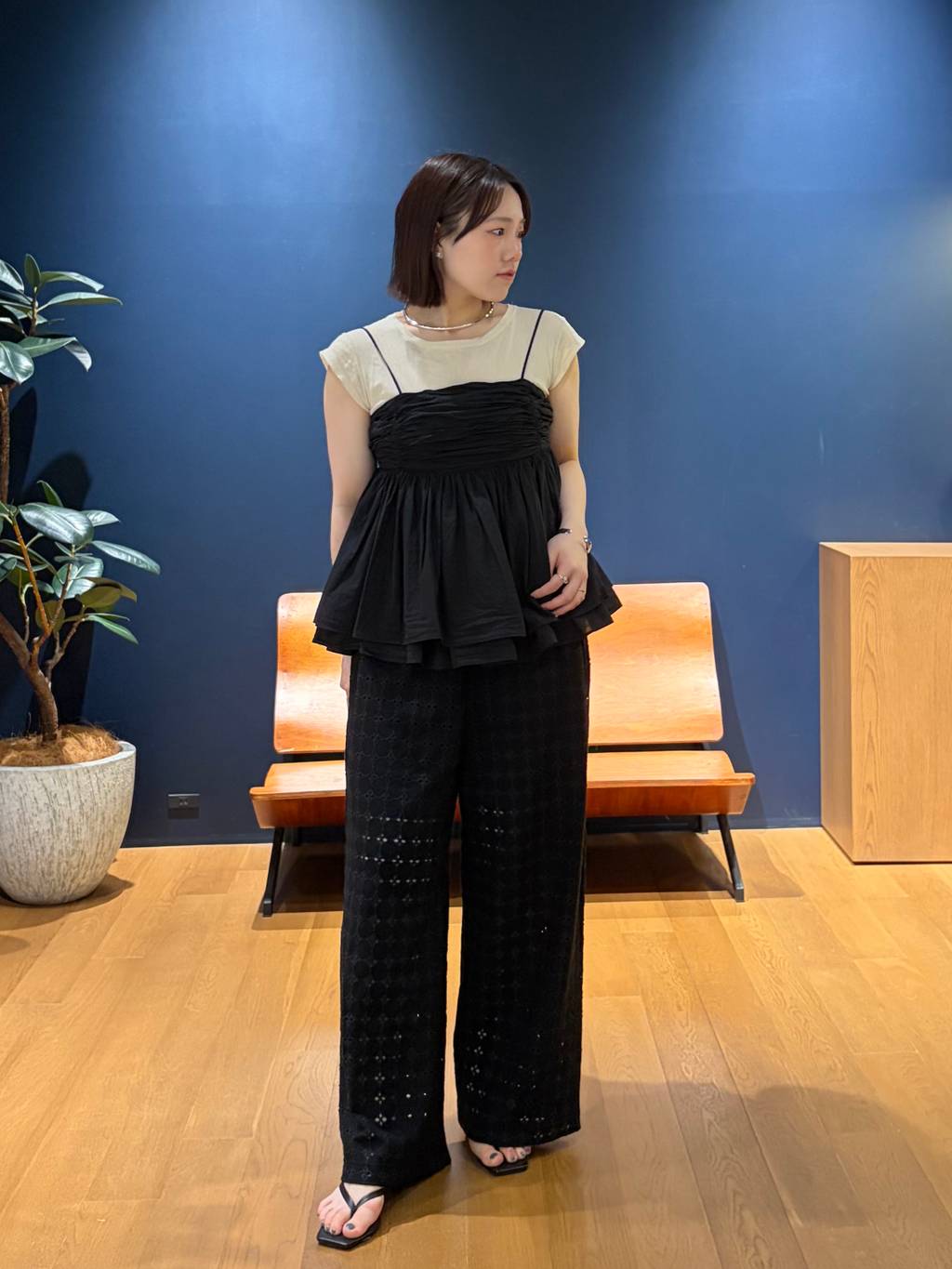 Curensologyのコットンチュールショートスリーブプルオーバーを使ったコーディネートを紹介します。｜Rakuten Fashion(楽天ファッション／旧楽天ブランドアベニュー)7178511