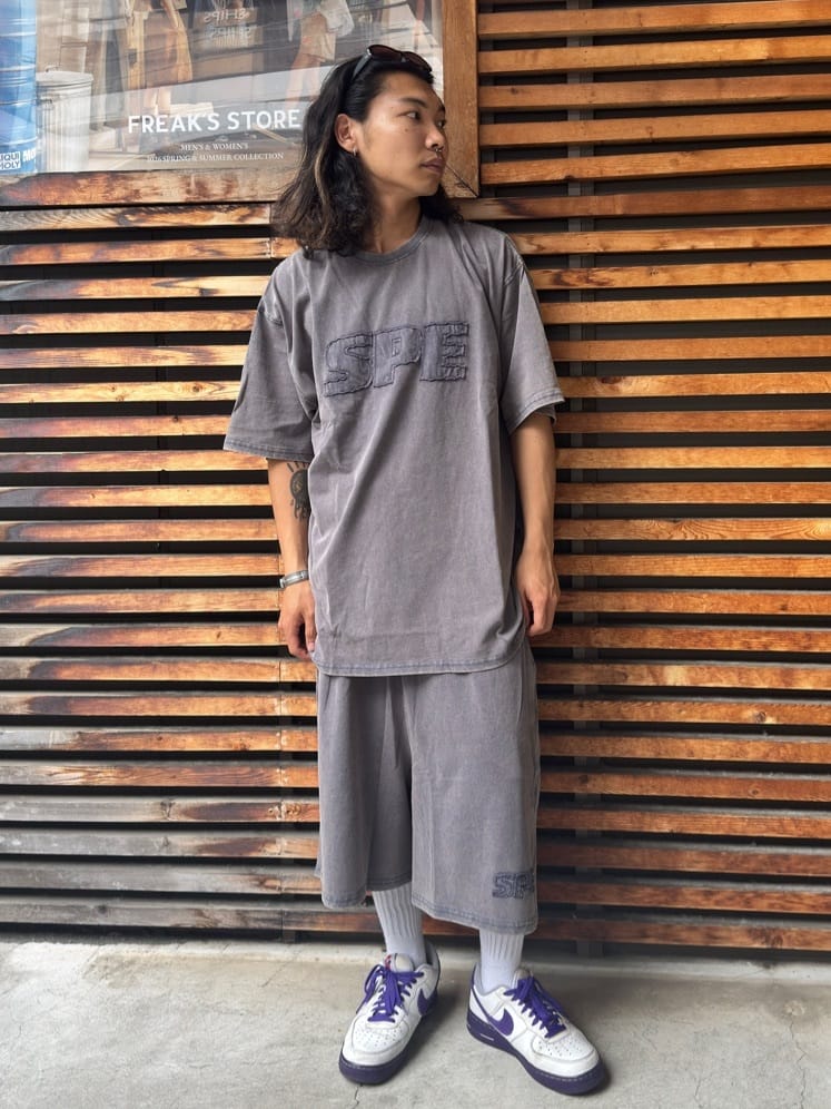 FREAK’S STOREの【5月29日12:00発売】SPECIAL OTHERS ×FREAK'S STORE ヴィンテージライク ダメージロゴ クルーネックTシャツを使ったコーディネートを紹介します。｜Rakuten Fashion(楽天ファッション／旧楽天ブランドアベニュー)7179713