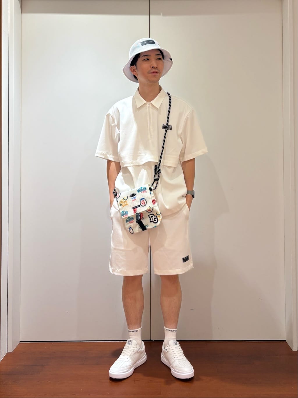 PEARLY GATES | サコッシュ型カートポーチ (UNISEX) | Rakuten Fashion