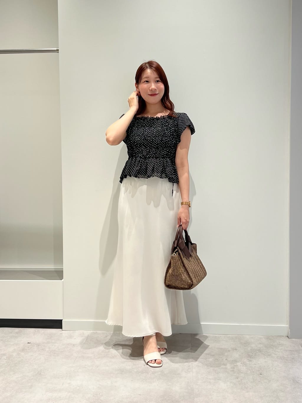 NATURAL BEAUTY BASIC | レースアップフリルブラウス | Rakuten