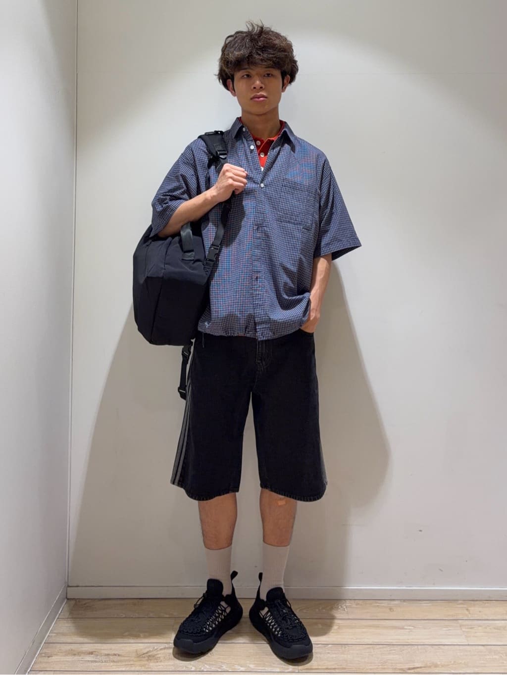 FREAK’S STOREのFREAK'S STORE for BEACH & FES シアサッカー スピンドル レギュラーカラー ショートスリーブシャツを使ったコーディネートを紹介します。｜Rakuten Fashion(楽天ファッション／旧楽天ブランドアベニュー)7182969