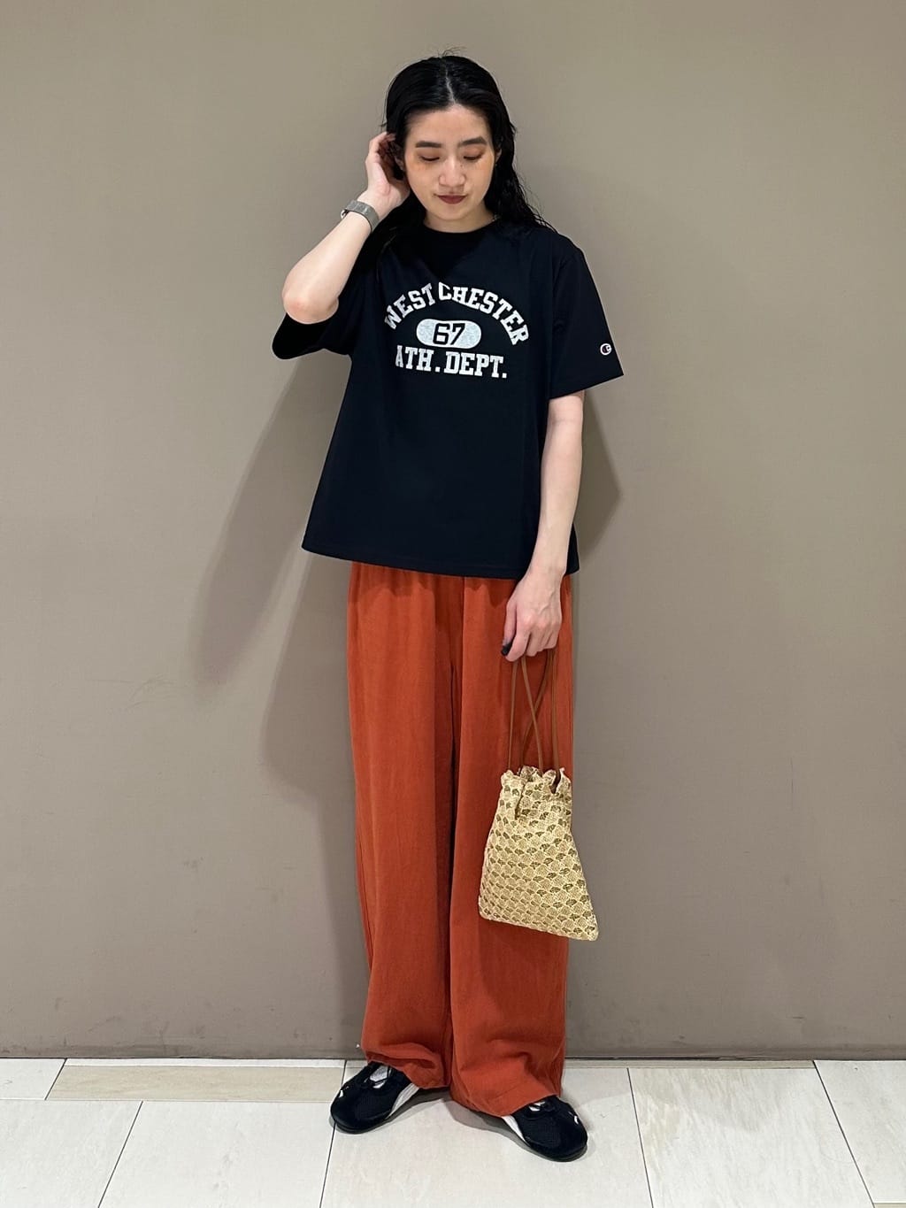 FREAK’S STOREの別注 ロゴ 半袖Tシャツを使ったコーディネートを紹介します。｜Rakuten Fashion(楽天ファッション／旧楽天ブランドアベニュー)7184472