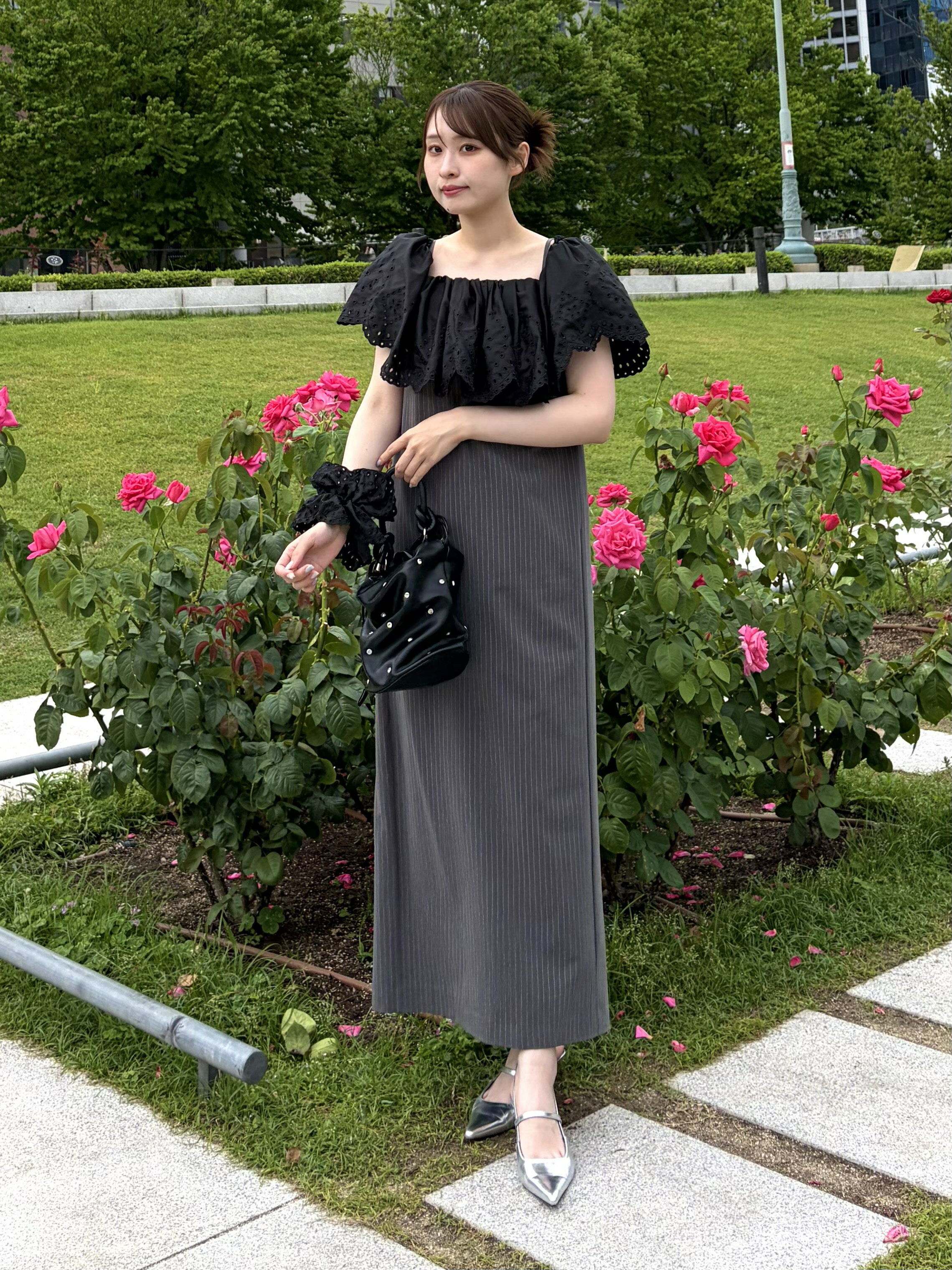 ANDRESD オフショルダー レース付き黒ドレス ANDRESD | 【シュシュ付】結婚式 オフショル刺繍ドレス | Rakuten