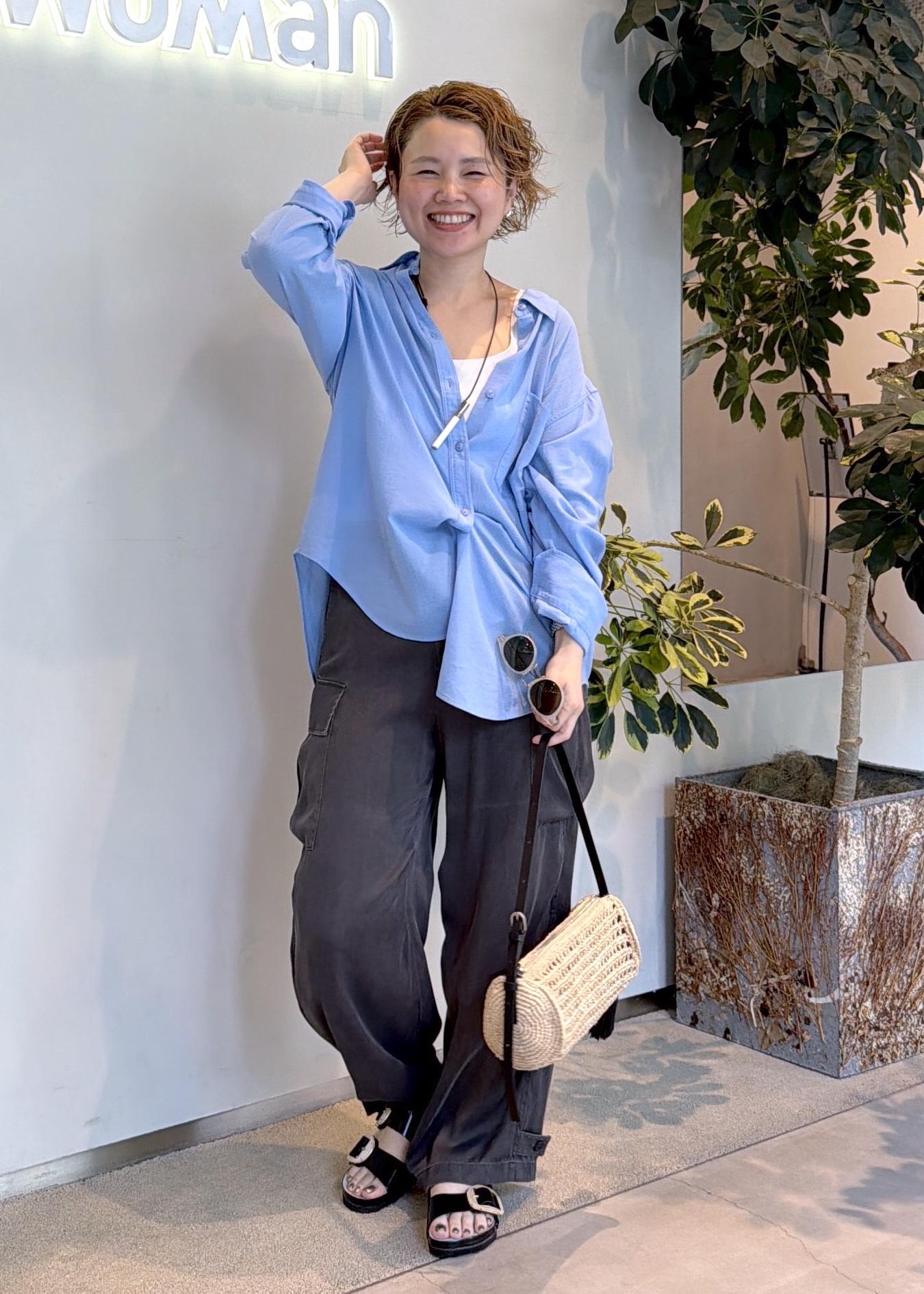SALON adam et rope'のYAMAZAKIテキスタイルニュアンスコットンシャツを使ったコーディネートを紹介します。｜Rakuten Fashion(楽天ファッション／旧楽天ブランドアベニュー)7262442