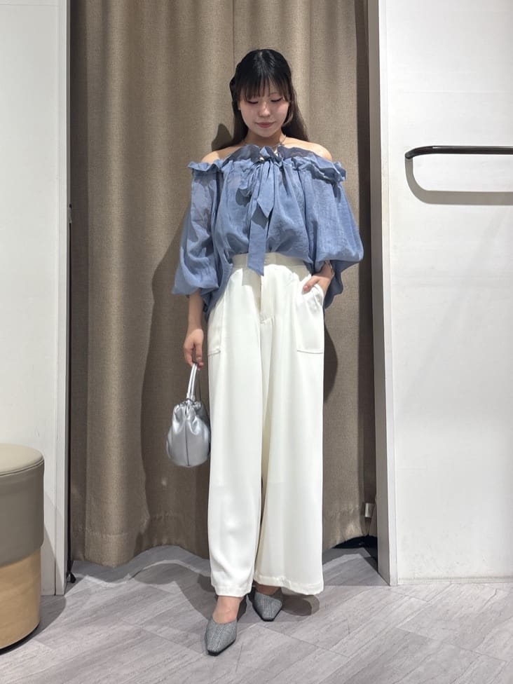 Jena espace merveilleuxの【PalinkA/パリンカ】ネックリボンフリルブラウスを使ったコーディネートを紹介します。｜Rakuten Fashion(楽天ファッション／旧楽天ブランドアベニュー)7186323