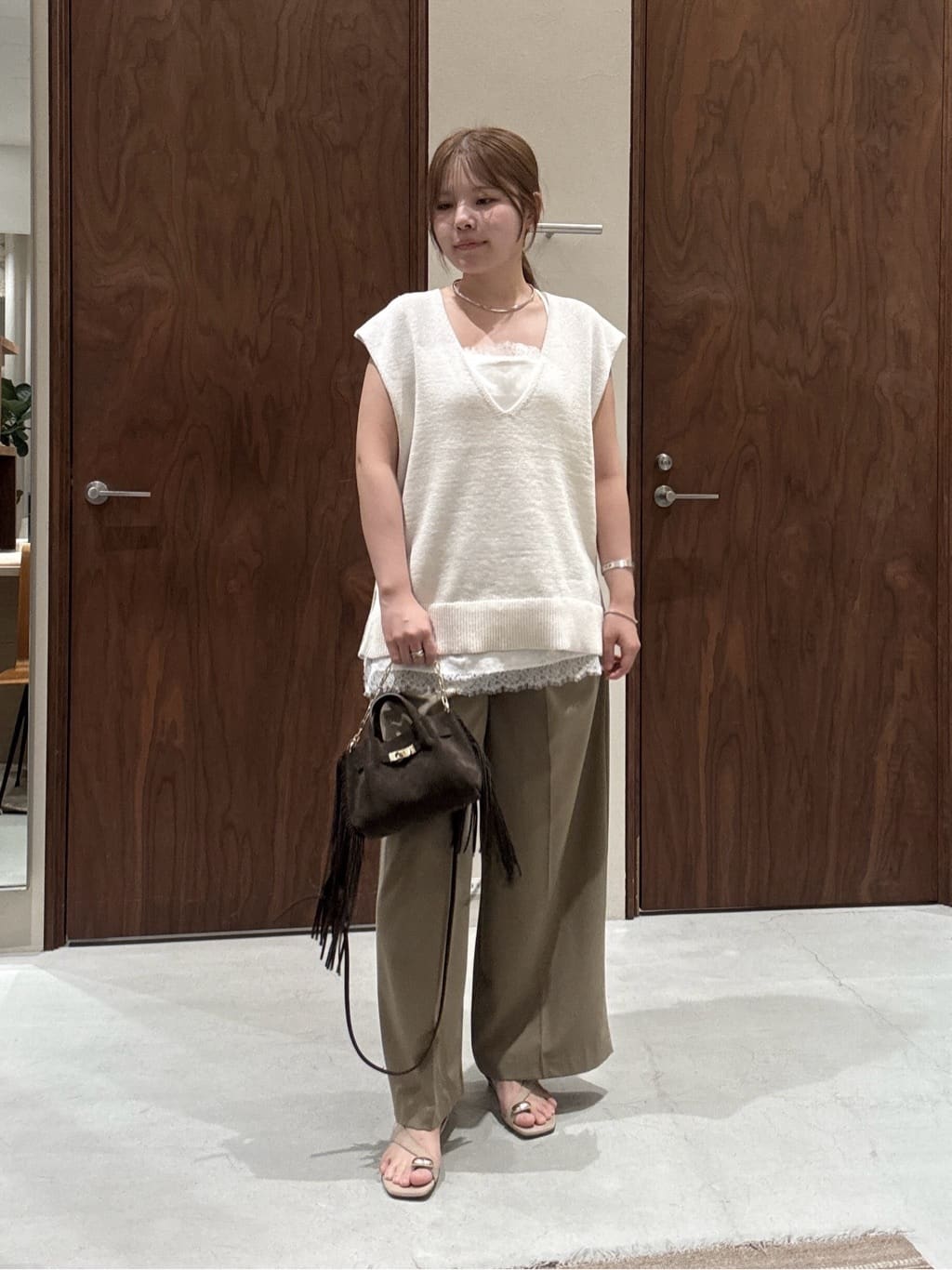 GALLARDAGALANTEの【ウエスト調整可能】【手洗い可】梳毛タックワイドパンツを使ったコーディネートを紹介します。｜Rakuten Fashion(楽天ファッション／旧楽天ブランドアベニュー)7187739
