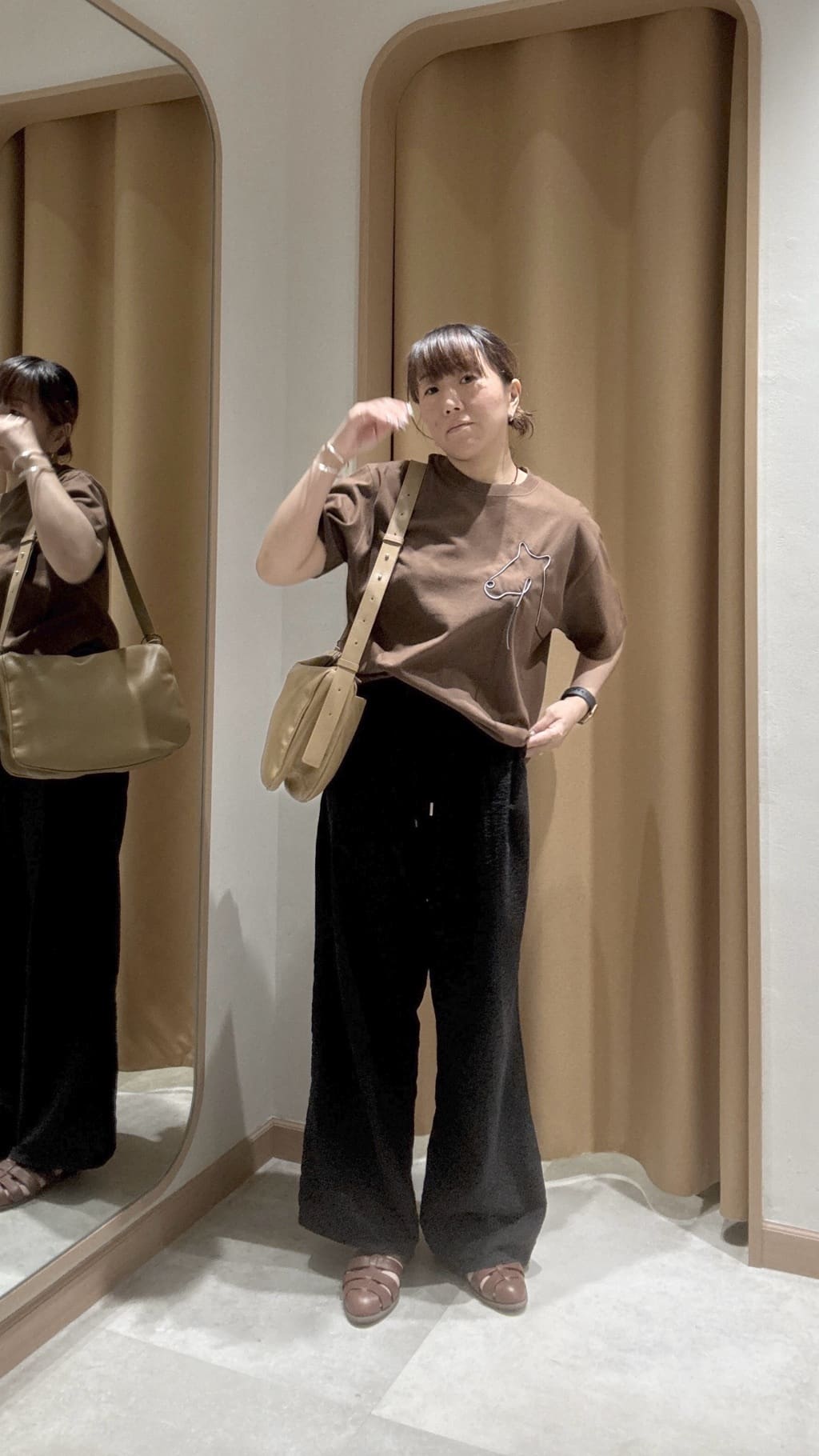 ear PAPILLONNERのアニマルコードTシャツ【SUM1 STYLE】を使ったコーディネートを紹介します。｜Rakuten Fashion(楽天ファッション／旧楽天ブランドアベニュー)7191096