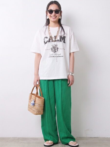 CHIC STYLEの綿100%ピグメント染ロゴプリントTシャツ<大きいサイズ有>シックスタイルを使ったコーディネートを紹介します。｜Rakuten Fashion(楽天ファッション／旧楽天ブランドアベニュー)7192139