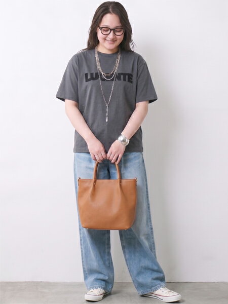 CHIC STYLEの綿100%ロゴプリントTシャツ<大きいサイズ有>シックスタイルを使ったコーディネートを紹介します。｜Rakuten Fashion(楽天ファッション／旧楽天ブランドアベニュー)7192147