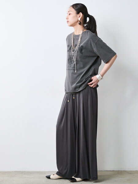 CHIC STYLEの綿100%ピグメント染ロゴプリントTシャツ<大きいサイズ有>シックスタイルを使ったコーディネートを紹介します。｜Rakuten Fashion(楽天ファッション／旧楽天ブランドアベニュー)7192491