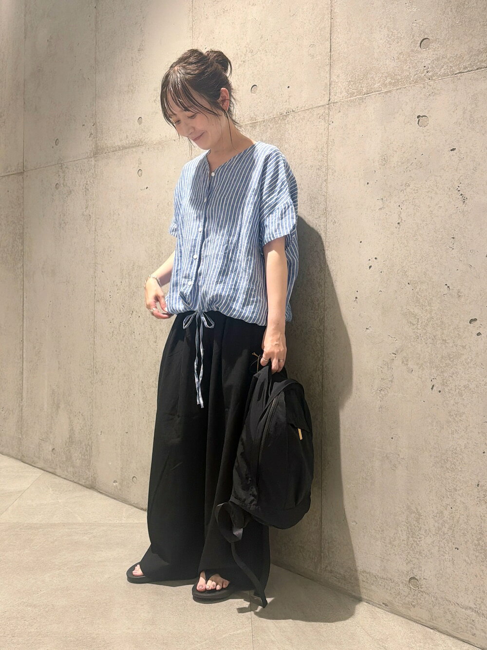 URBAN RESEARCH DOORS | リネンフレンチスリーブドロストブラウス