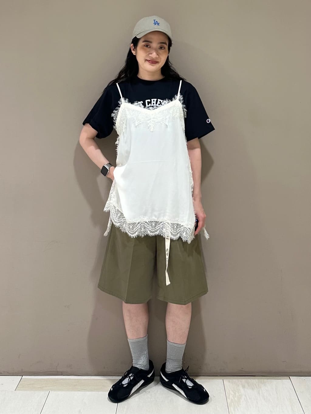 FREAK’S STOREのヴィンテージレース ランジェリーキャミソールを使ったコーディネートを紹介します。｜Rakuten Fashion(楽天ファッション／旧楽天ブランドアベニュー)7193349