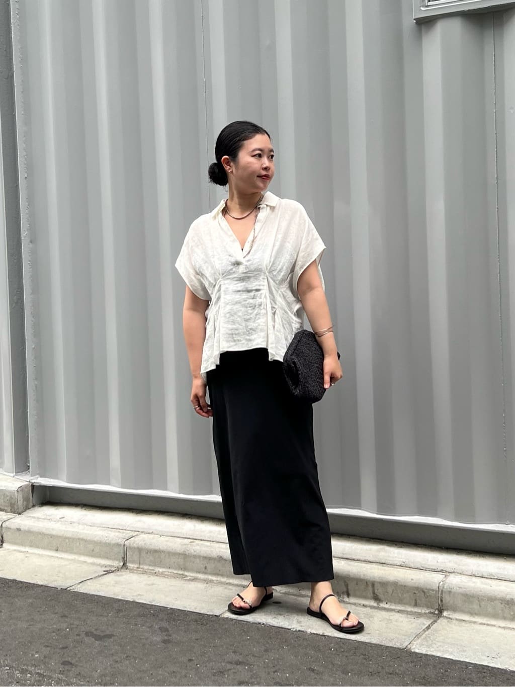 GALLARDAGALANTEのハーフスリーブウエストシェイプシャツを使ったコーディネートを紹介します。｜Rakuten Fashion(楽天ファッション／旧楽天ブランドアベニュー)7193678